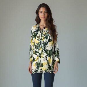 ❤️ Charlie Paige Floral top M
